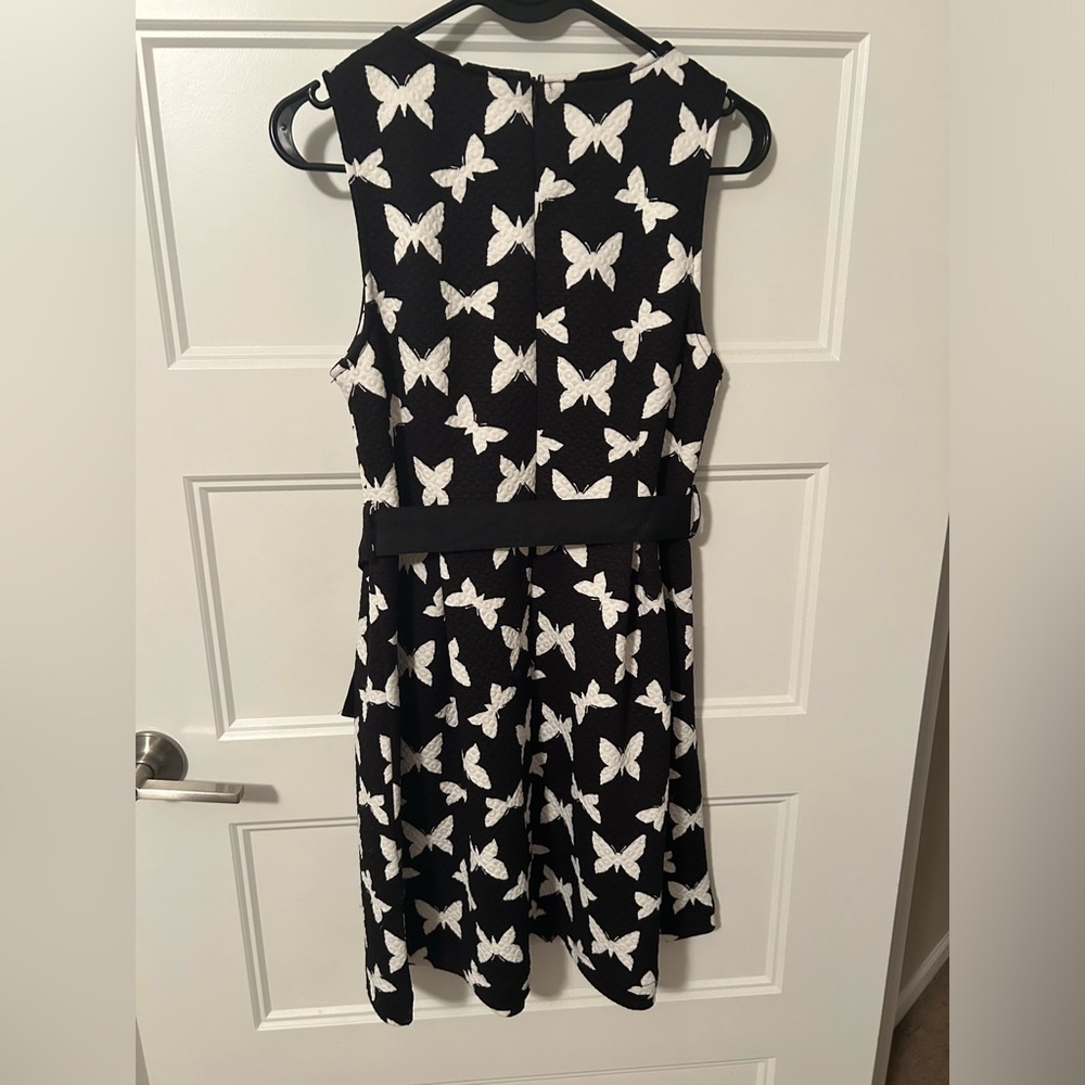 DRESS | black and white butterfly dress size M - Picture 4 of 4
